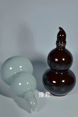 葫蘆汝瓷酒瓶（粉青，烏金釉，一斤裝）