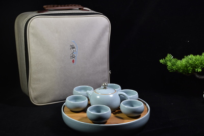 仿古西施旅行套（茶壺（寬12厘米高7厘米顏色仿古天青容量180毫升）茶杯（寬6厘米高3.5厘米顏色仿古天青容量45毫升）