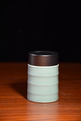 茶叶罐（高7厘米直径4.5厘米颜色天青）