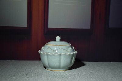 蓮花茶葉罐