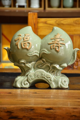 福壽綿長（高27厘米寬34厘米顏色豆綠）