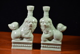 獅子燭臺（高19厘米寬13厘米顏色豆綠）