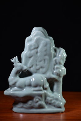 福壽山（高30厘米寬20厘米顏色粉青）