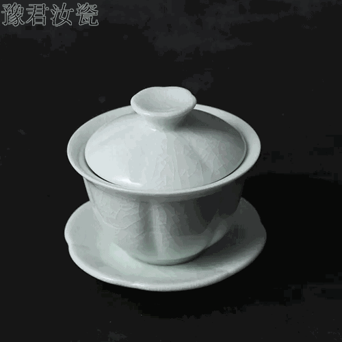 玉質(zhì)釉梅花蓋碗